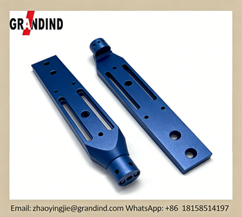 Componente anodizado azul de alumínio usinado CNC
